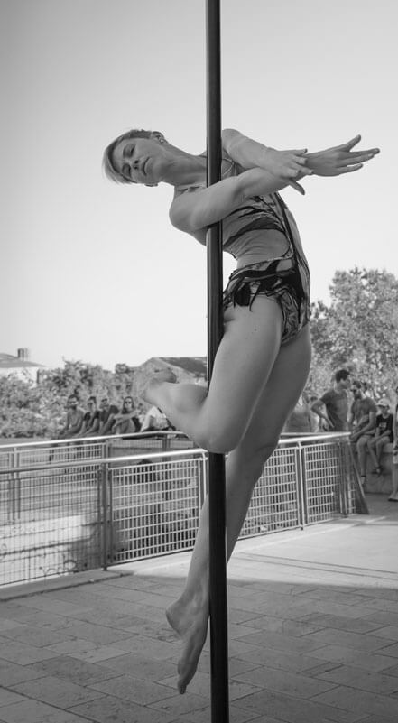 elisabetta gardiol pole dance